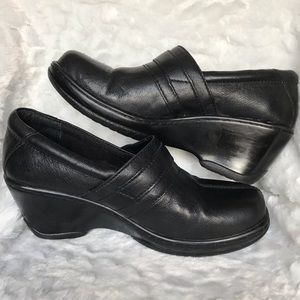 BOC Born Concept Black Leather Slip-on Clogs Sz8.5